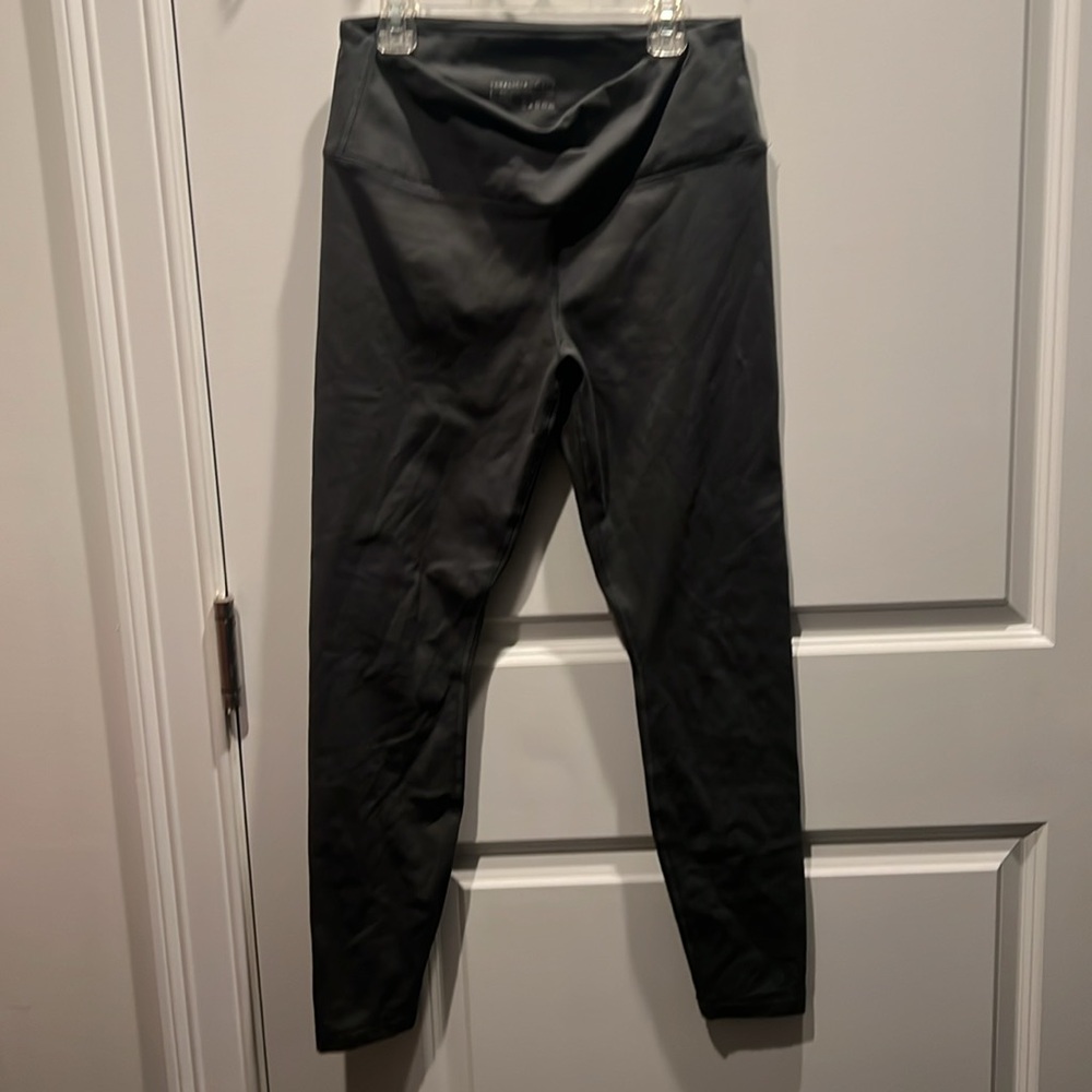 Sz L yogalicious Lux yoga pants excellent condition.